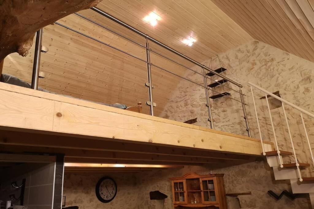 Le Portougais, Chalet A Chanaz, La Petite Venise Savoyarde Eksteriør billede