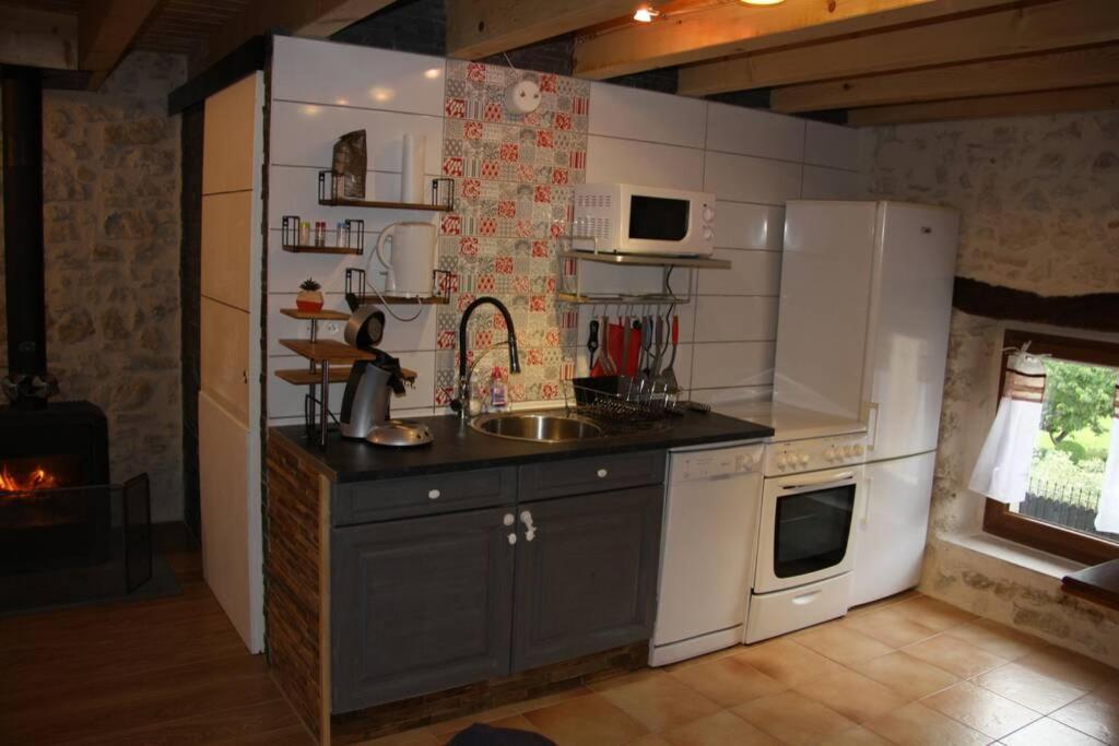 Le Portougais, Chalet A Chanaz, La Petite Venise Savoyarde Eksteriør billede